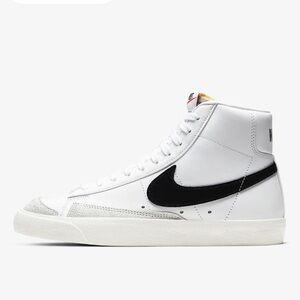 Nike Blazer Mid '77 Sneakers